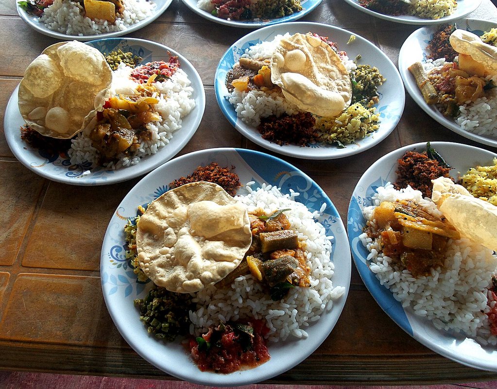 Meze turshi me gjizë dhe ullinj e servirur e ftohtë