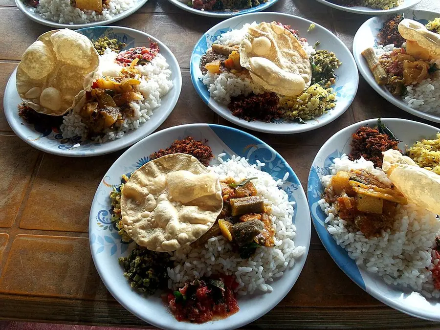 Meze turshi me gjizë dhe ullinj e servirur e ftohtë
